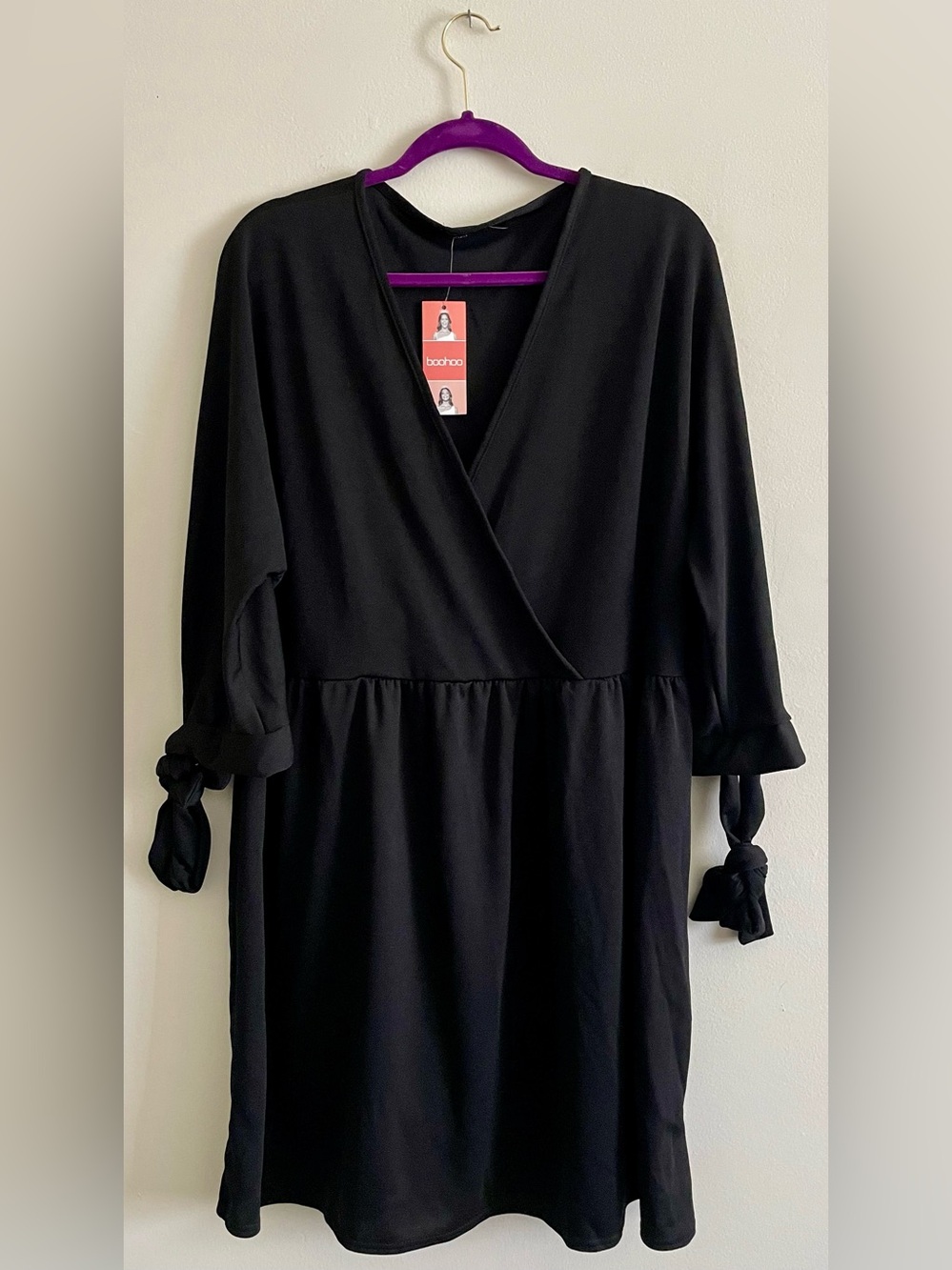 🖤 NWT Boohoo Plus Size Black Tie-Sleeve Smock Dress 🖤